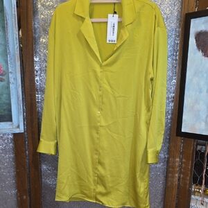 Women's Satiny Lime Green Button-Up Shirt Dress NWT But Missing Belt